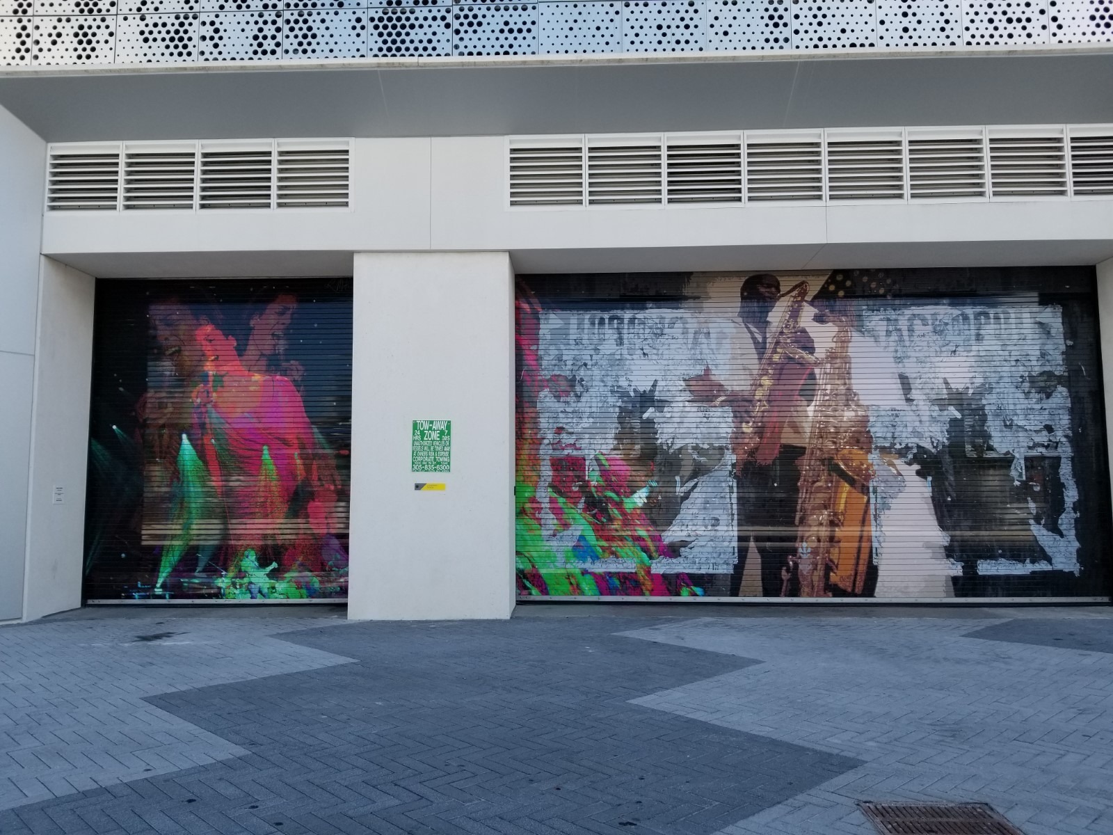 Our PTD1665/2670 PASS THRU DOOR Heavy Duty Roll up Door is designed for safety, practicality and great appearance; built with an integrated pedestrian door on the curtain to allow walking access without having to open the roll up door.