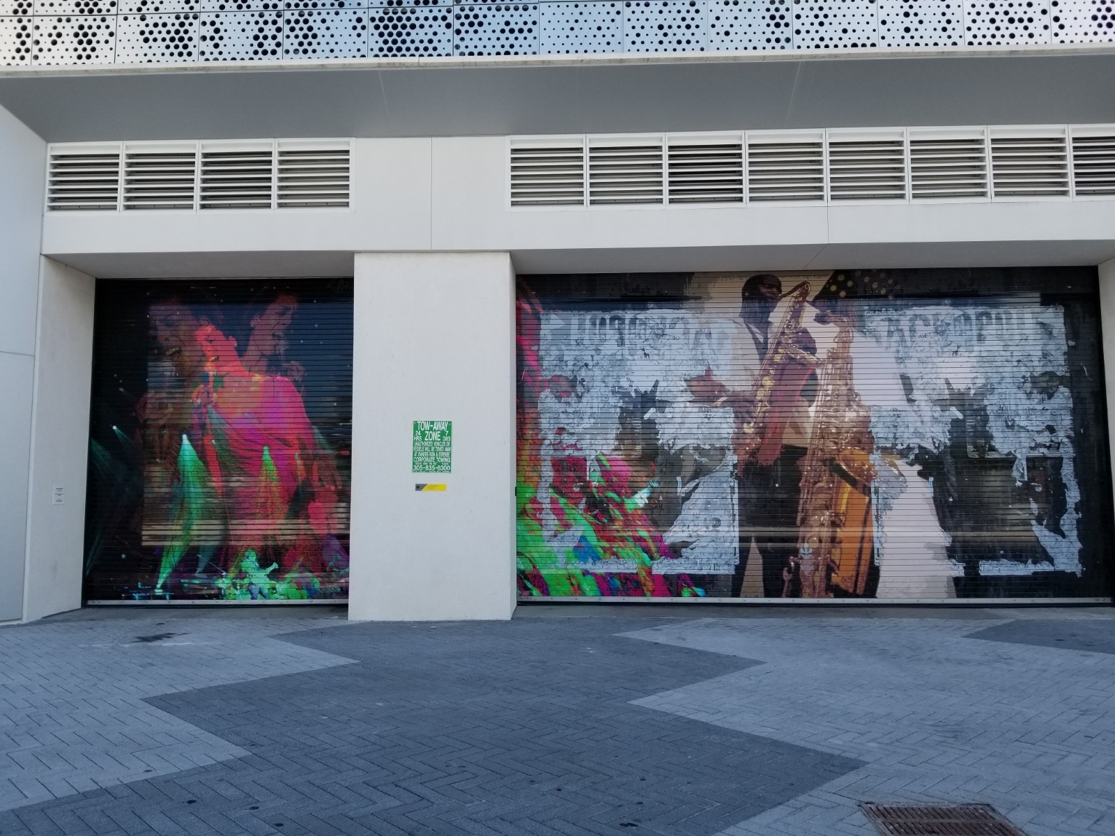 Our SRFR 1665/2670 Smoke Rated & Fire Rated Insulated Rolling Door is the most secure designed to prevent damages in case of a fire with the added feature of thermal control.  The door is capable to hold back the smoke and fire. It can also be activated once the smoke is detected by the alarm system, providing a barrier even before the flames actually get to the opening to effectively block them and avoid any spread among the building.