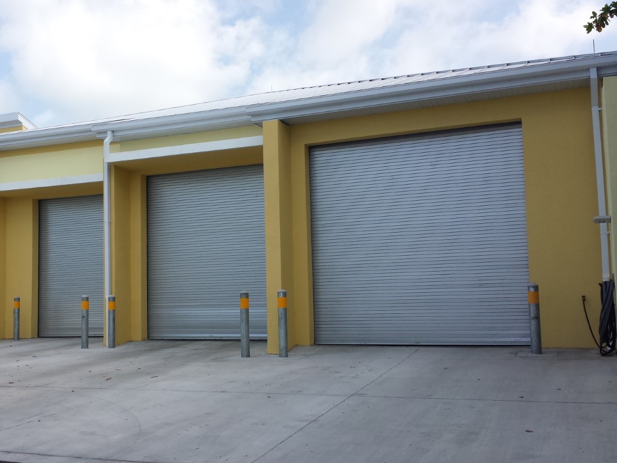 Our PTD1665/2670 PASS THRU DOOR Heavy Duty Roll up Door is designed for safety, practicality and great appearance; built with an integrated pedestrian door on the curtain to allow walking access without having to open the roll up door.